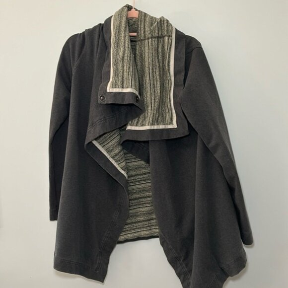 Lululemon Women’s Lightweight Knit Cover-Up Sweater Size 8 - Picture 2 of 4